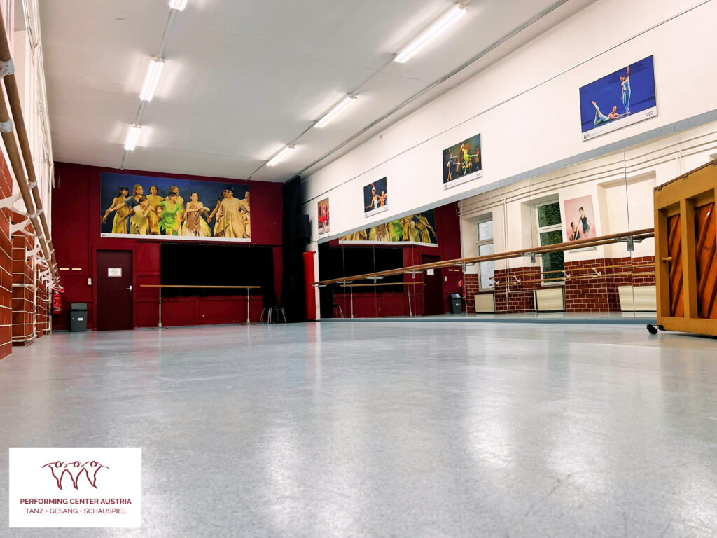 250910Studio 2 IMG 1035PCTM